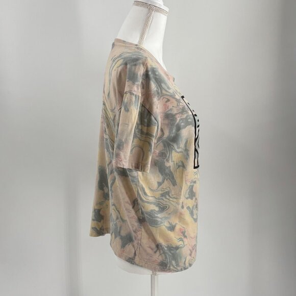 Keith Haring Womens Size 2X Marbled Tee With Pink Heart Graphic - Picture 2 of 9